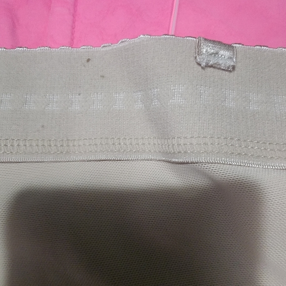 VEUC High-waisted Side zipper Compression Shapewear with Shirred Booty Detailing - Picture 7 of 15